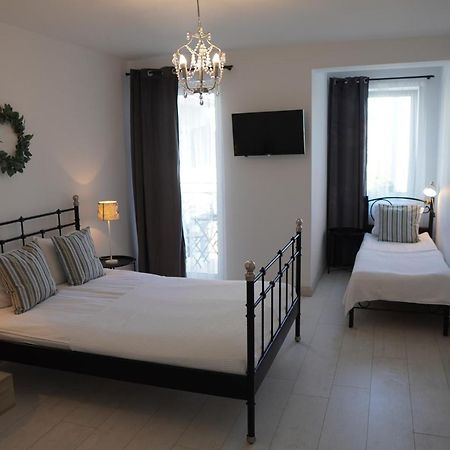 Pod Roza Bed & Breakfast Leba Bagian luar foto