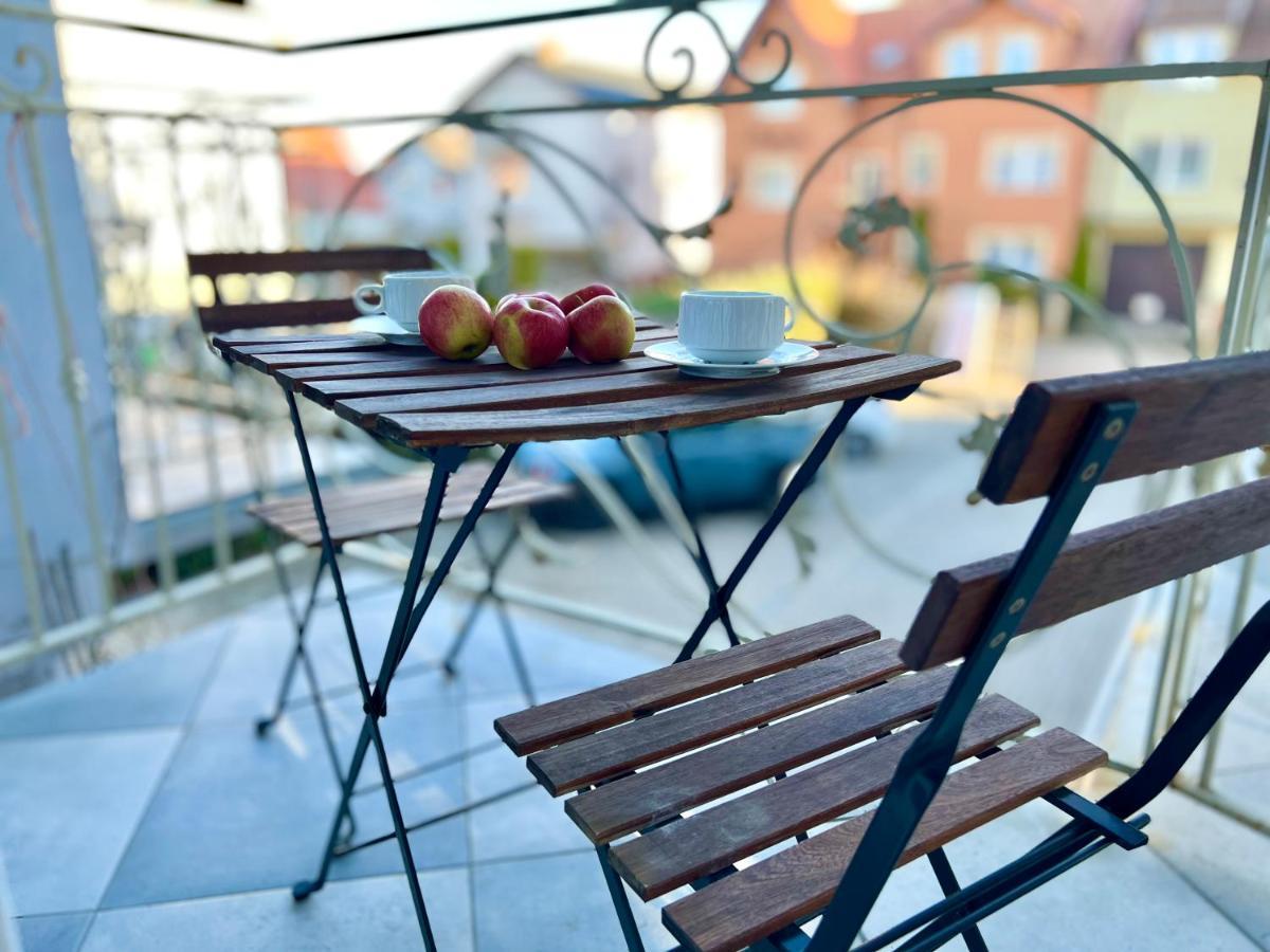 Pod Roza Bed & Breakfast Leba Bagian luar foto