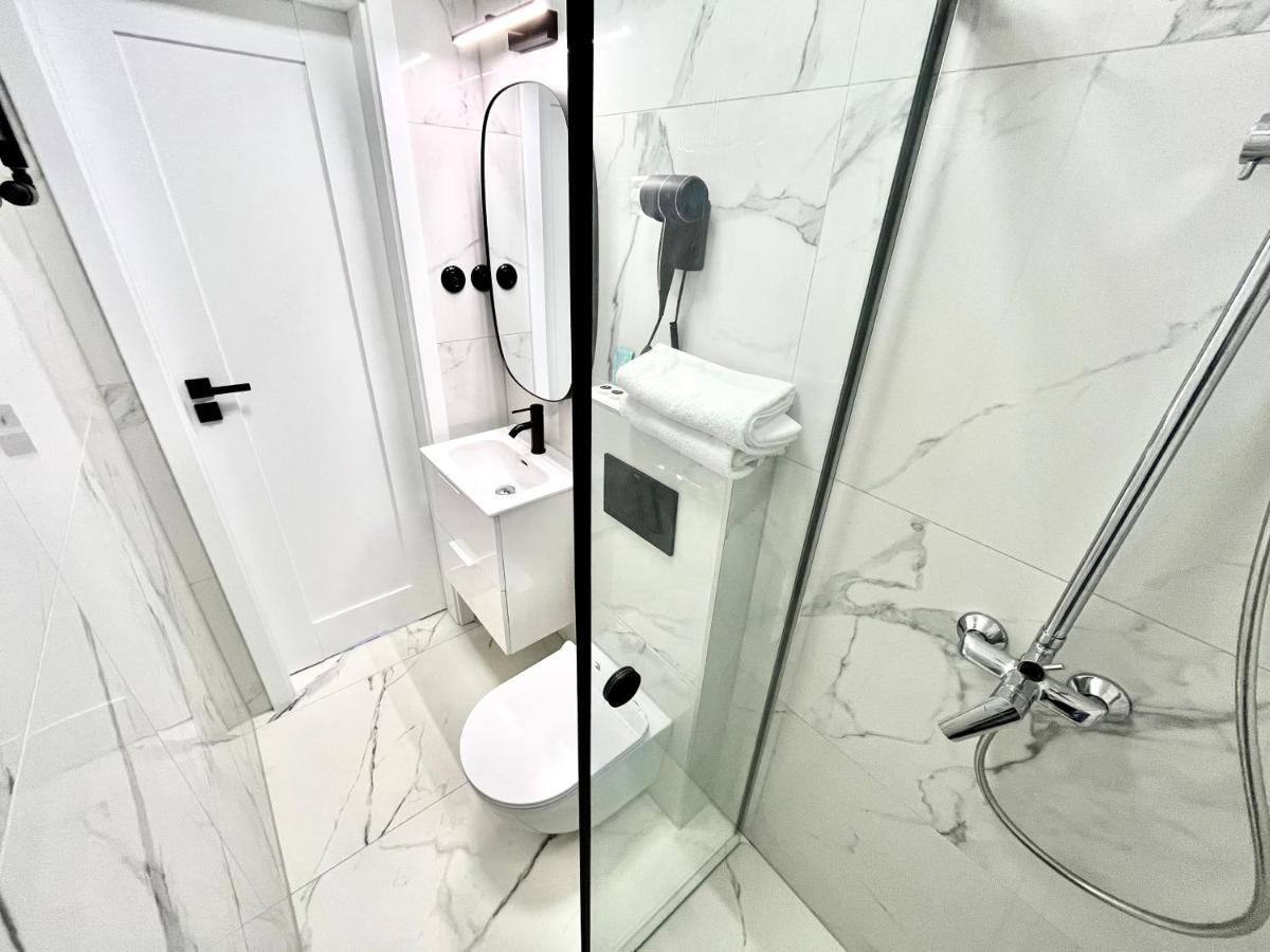 Pod Roza Bed & Breakfast Leba Bagian luar foto
