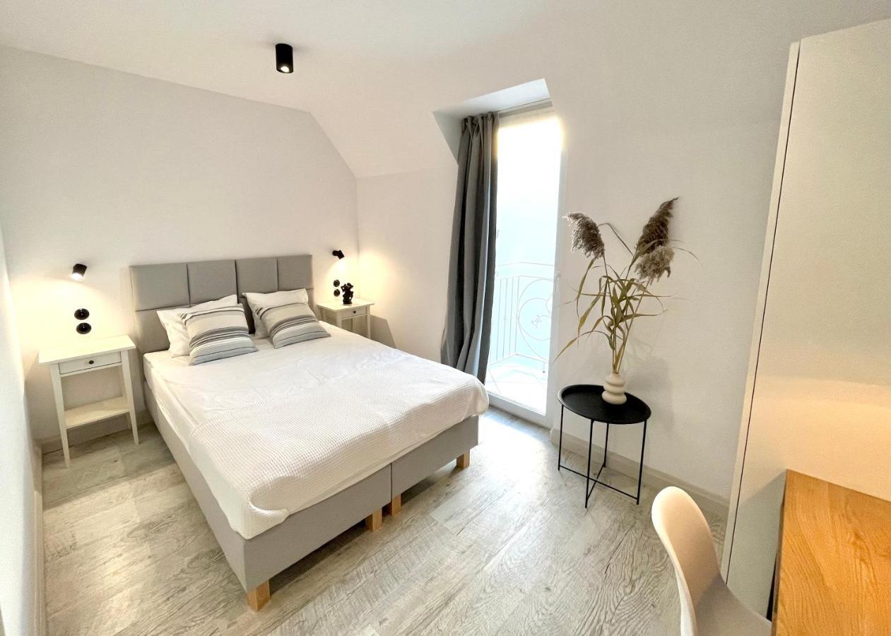 Pod Roza Bed & Breakfast Leba Bagian luar foto
