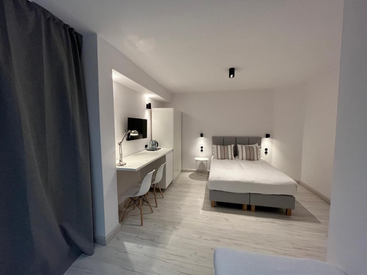 Pod Roza Bed & Breakfast Leba Bagian luar foto