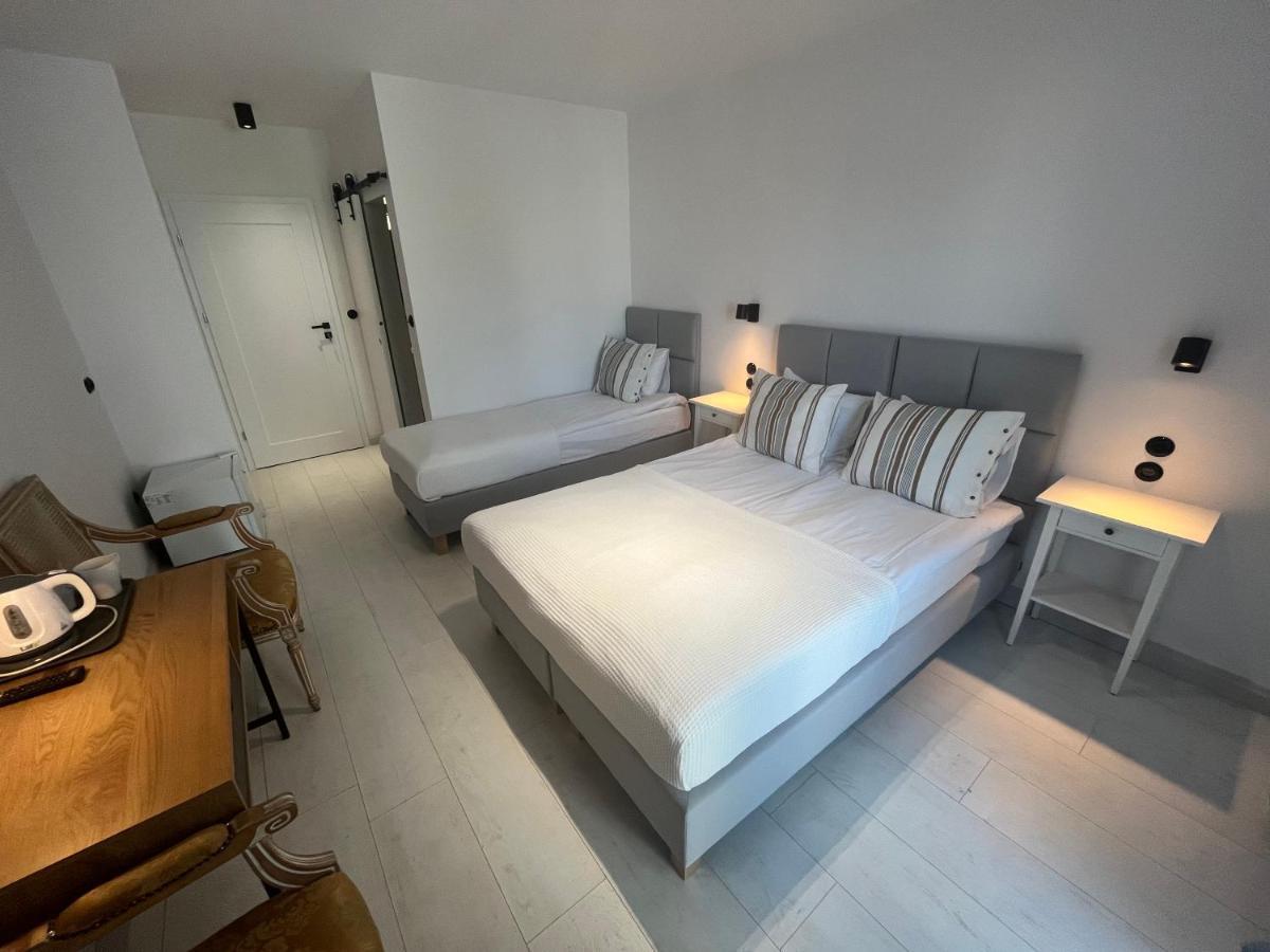 Pod Roza Bed & Breakfast Leba Bagian luar foto