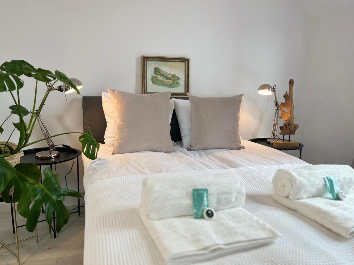 Pod Roza Bed & Breakfast Leba Bagian luar foto