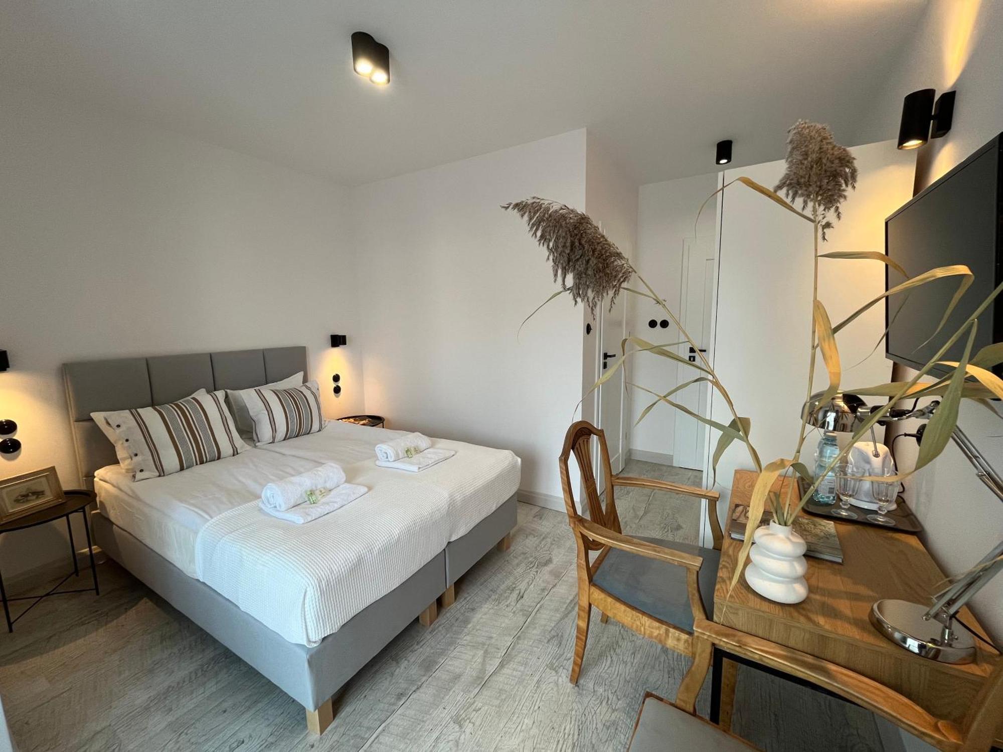 Pod Roza Bed & Breakfast Leba Bagian luar foto